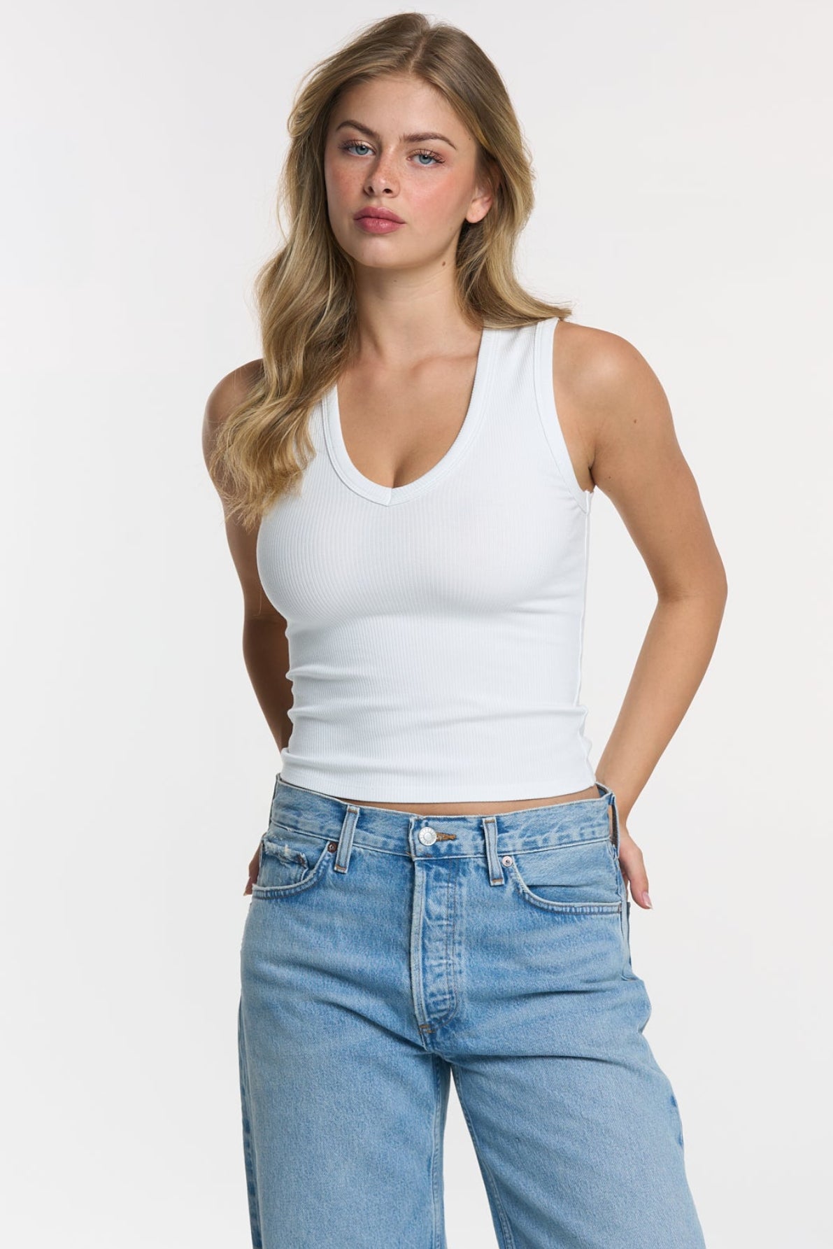 PIA - WHITE