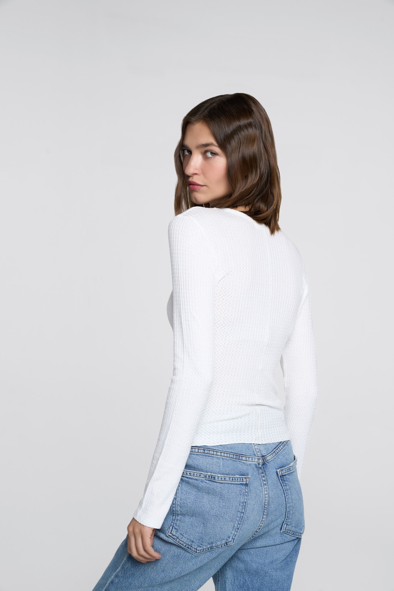 JACKIE - WHITE